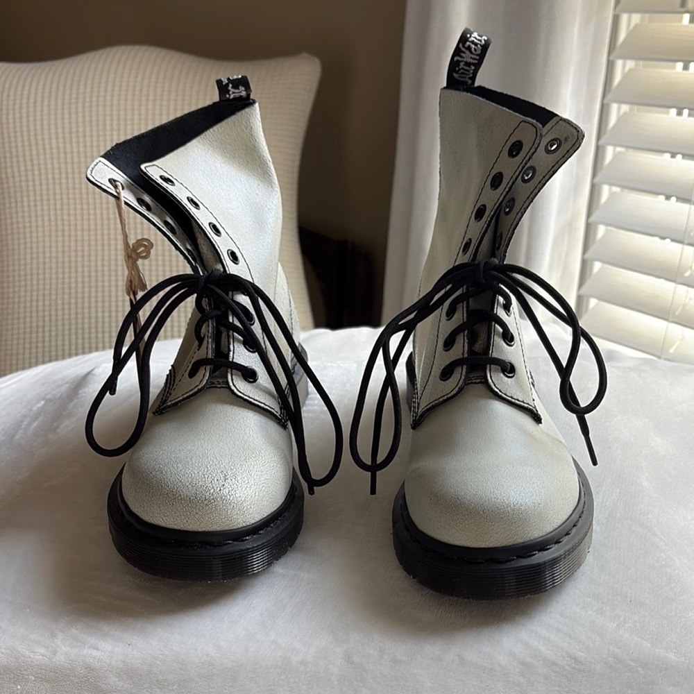 Dr Martens 1460 “Pascal” Boot